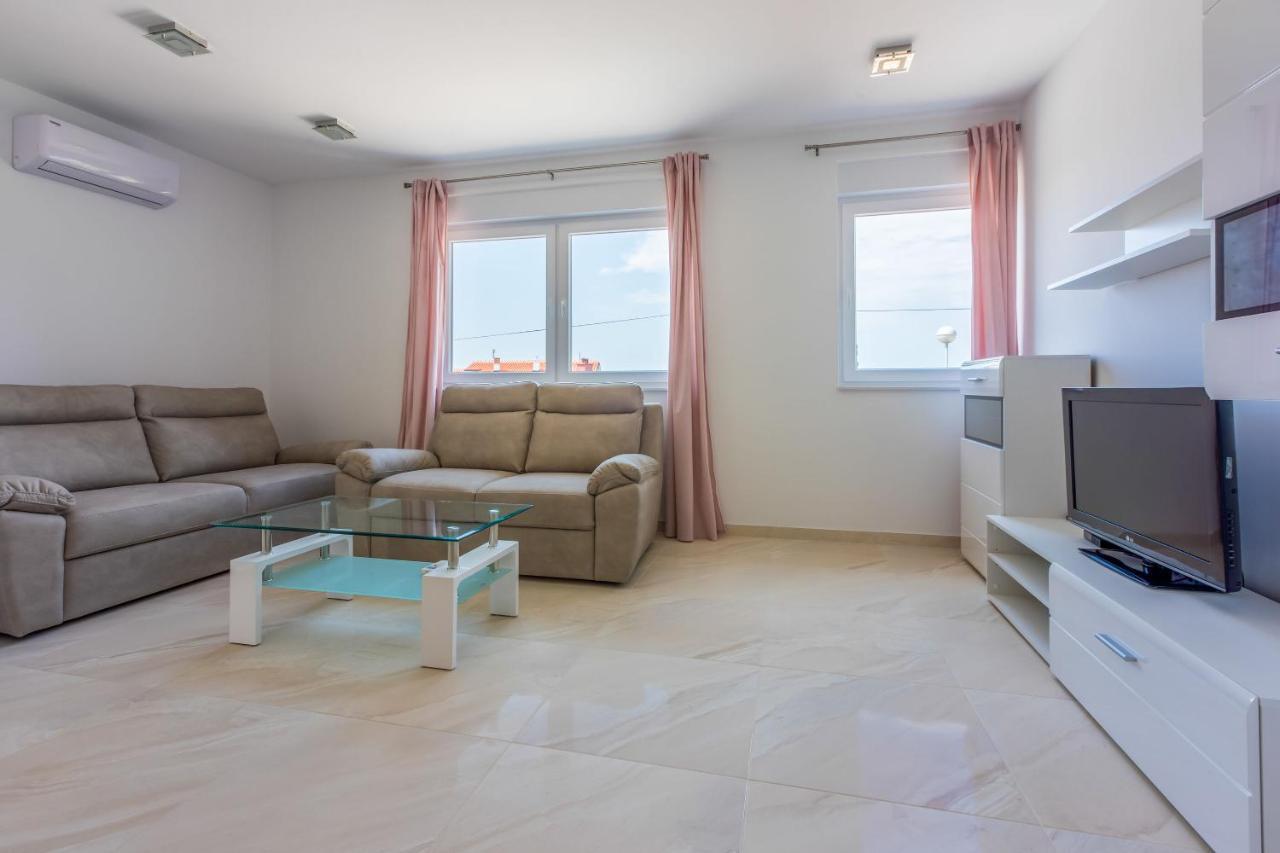 Apartments Cvetkovic Crikvenica Exteriör bild