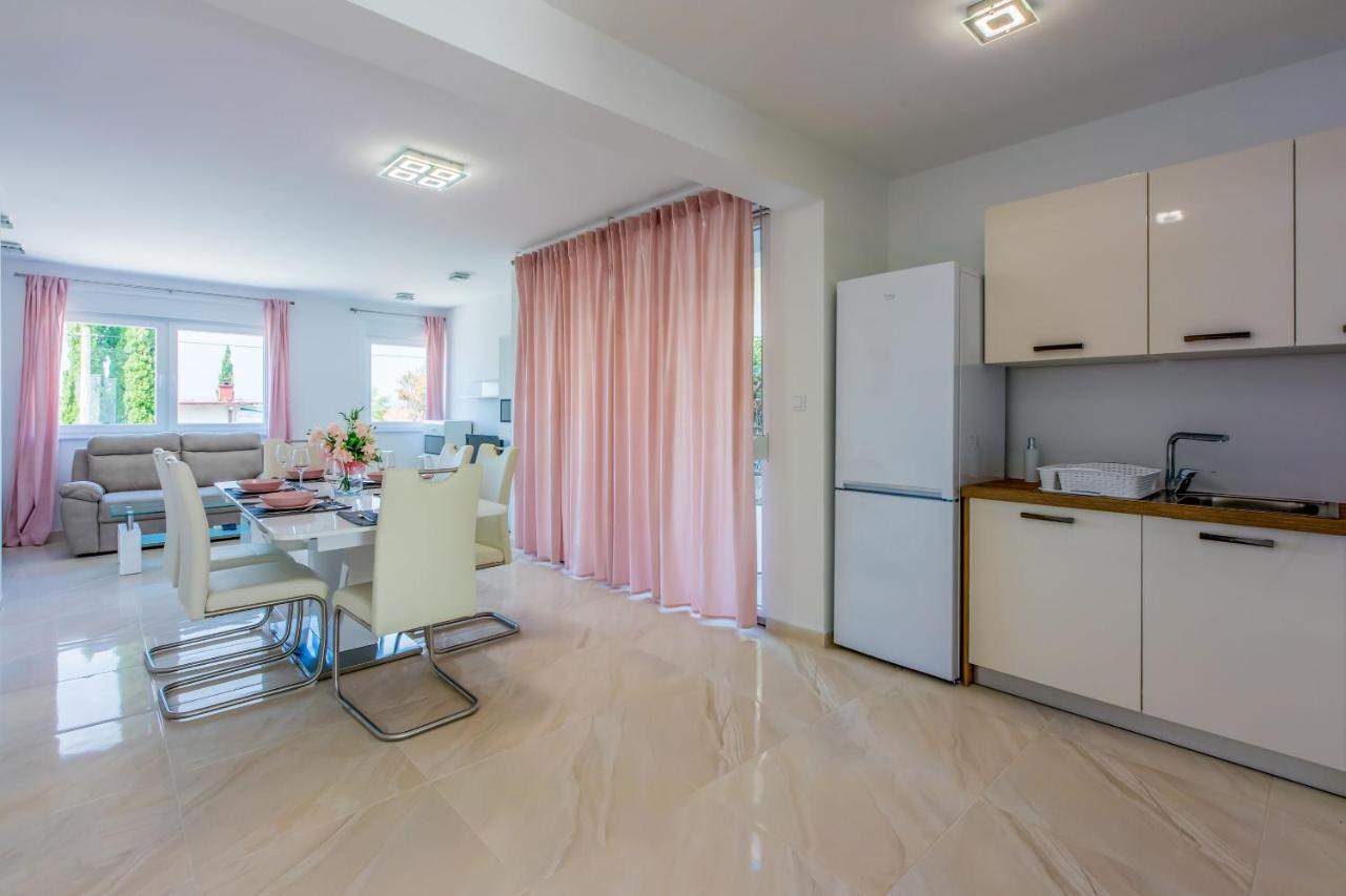 Apartments Cvetkovic Crikvenica Exteriör bild