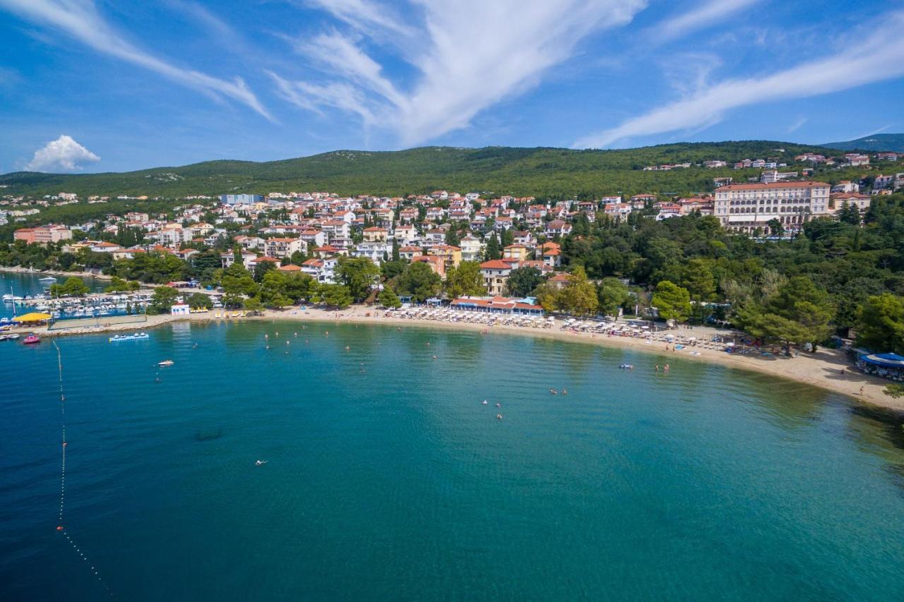 Apartments Cvetkovic Crikvenica Exteriör bild