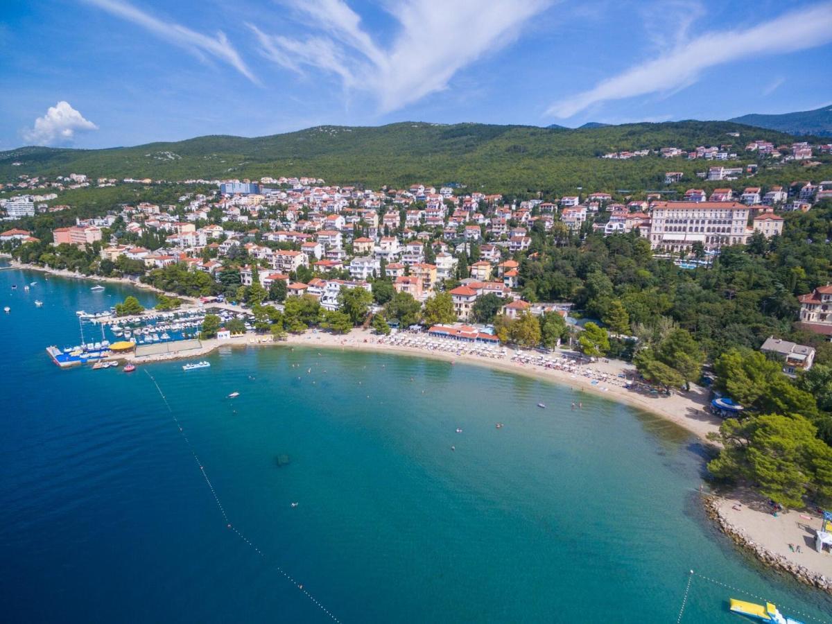 Apartments Cvetkovic Crikvenica Exteriör bild